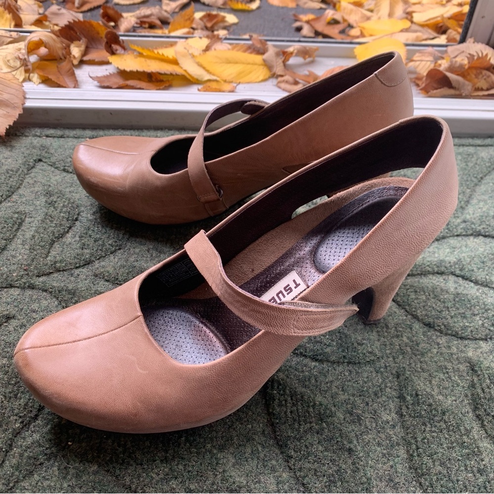 Tsubo Women's Mary Jane Pumps Size 9.5 Heels Tan Brown Leather Slingback Shoes